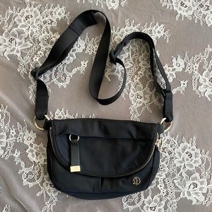 Lululemon All Night Festival Bag
Micro 2L